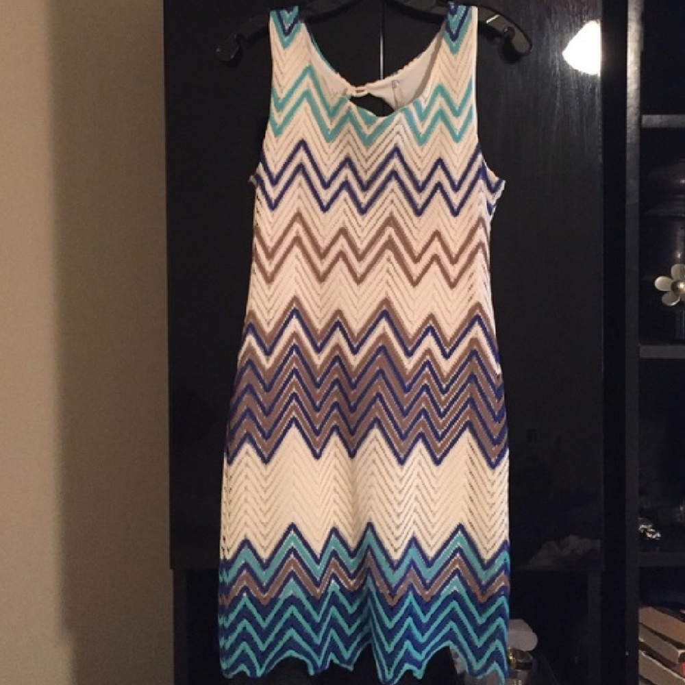 Chevron Print Dress - Picture 3 of 3